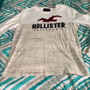 Hollister Graphic Tee